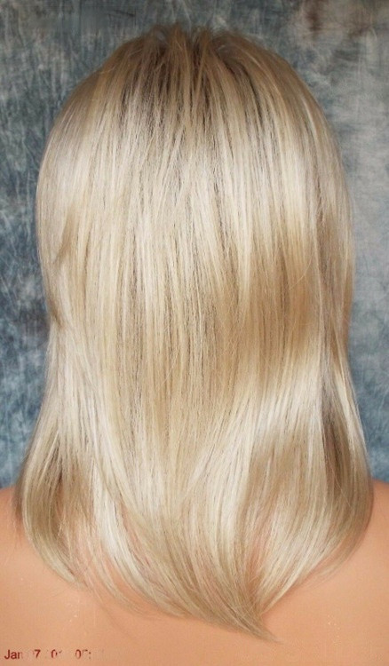 JACKSON NORIKO WIG BLOND MEDIUM LENGTH *STUNNING SEDUCTIVE STYLE *CHAMPAGNE 519