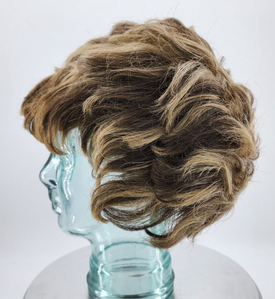 Vtg Short Hair Wig Slight Wave Brown/Honey Blonde Chunky Highlights 100% Dynel