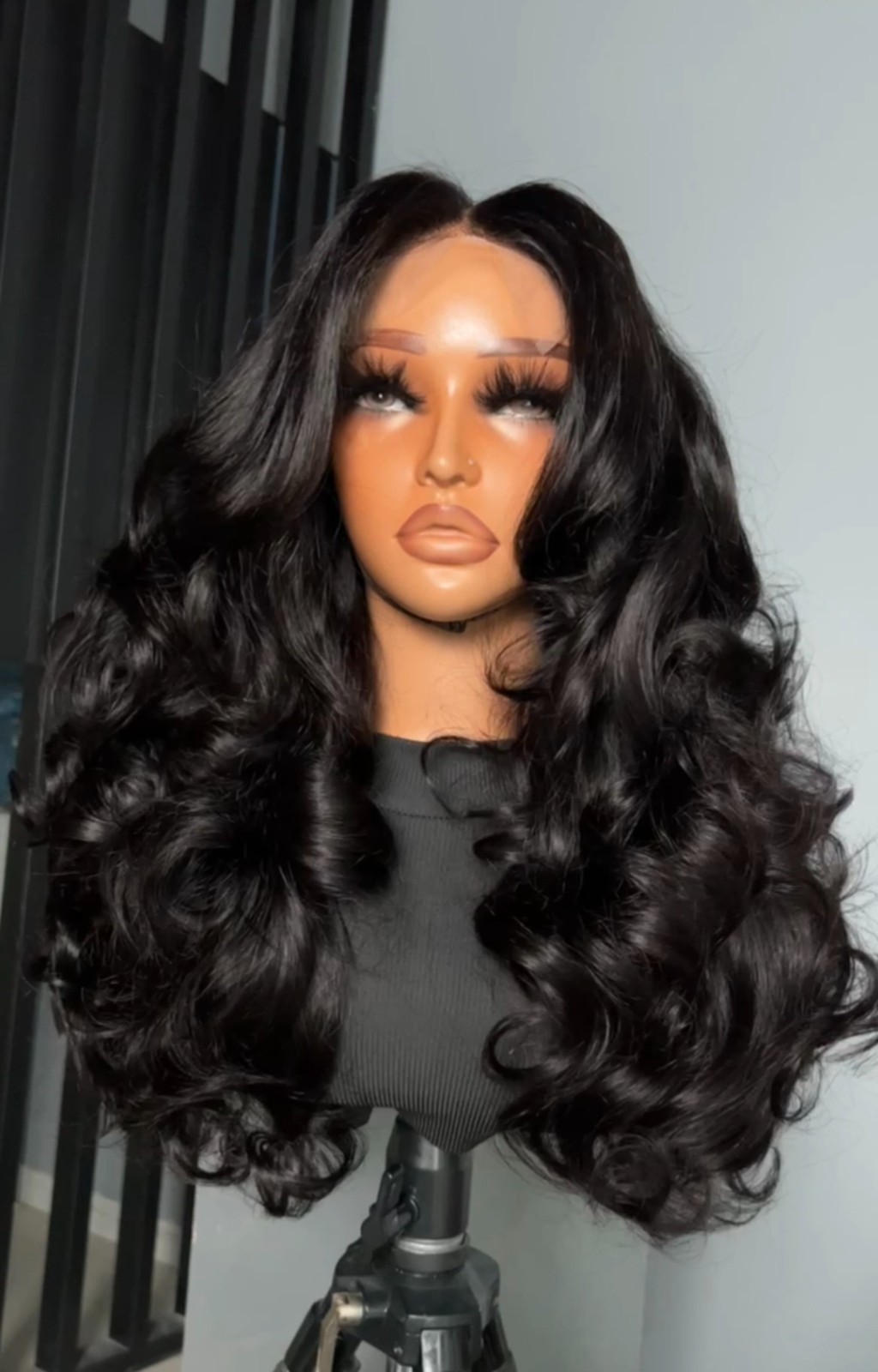 100% Vietnamese Human Hair Lace , SDD, 5×5, 250% Density, Bouncy Hair Wig