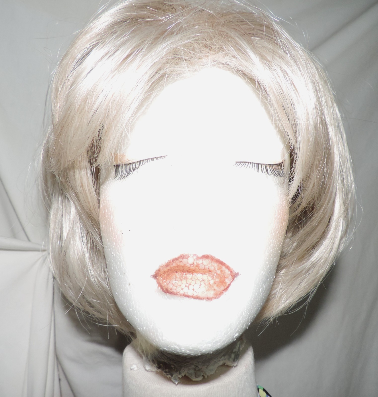 Beautiful Esthetic blonde “bombshell” wig!