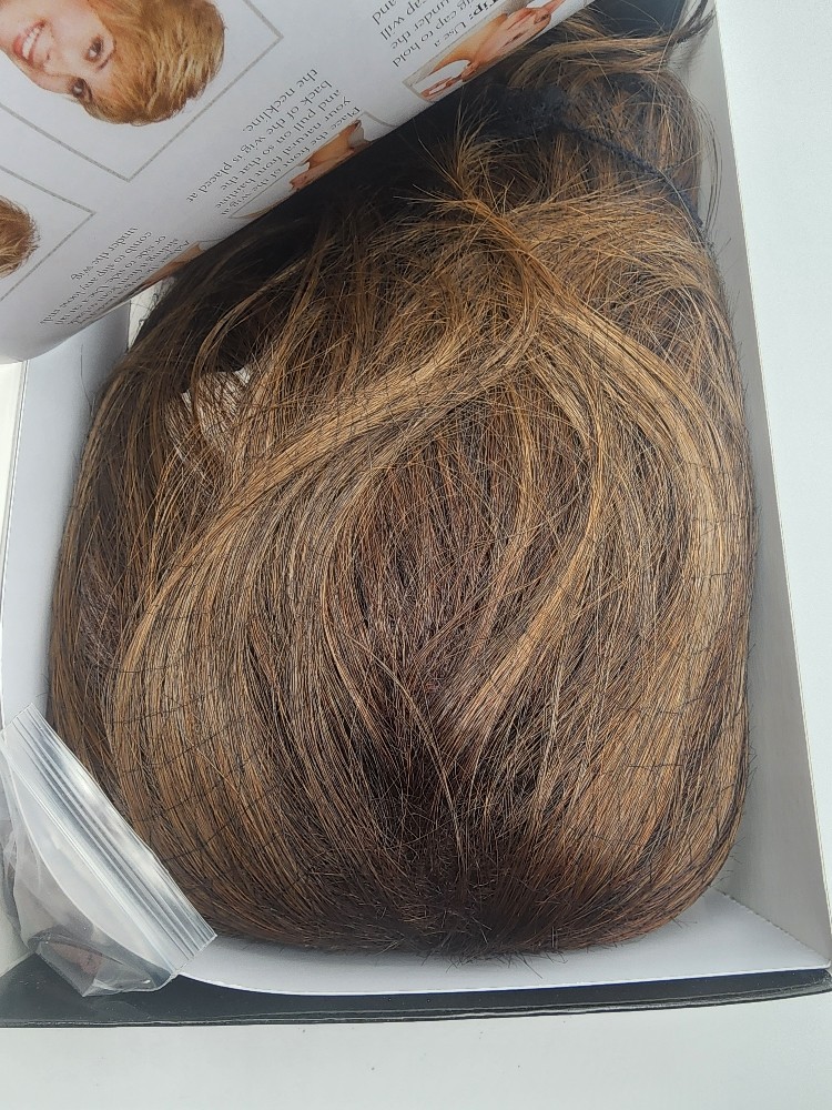 Toni Brattin Ravishing Wig – Light Brown Long Layered Light Waves