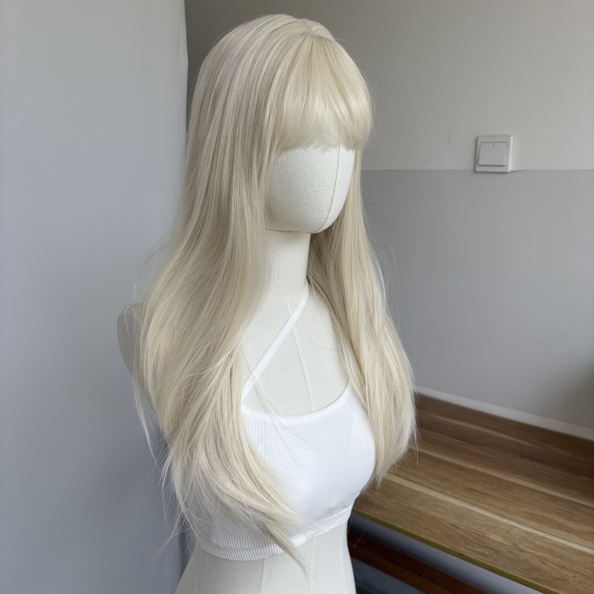 Long Straight Synthetic Hair Costume Wigs With Bangs Platinum blonde Women