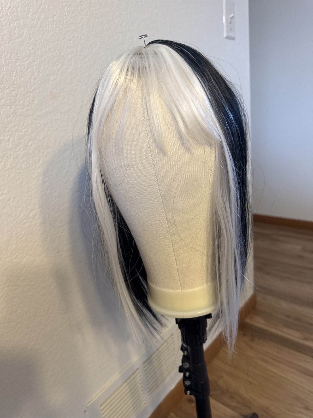 Topper White Black Topper 16” feels Like Real Hair. Wavy 152