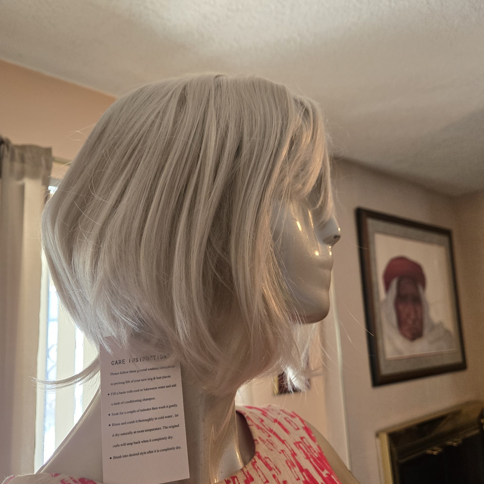 GNIMEGIL Silver Blonde / Ash Blonde Bob Wig w Bangs Short Layered Synthetic NWT