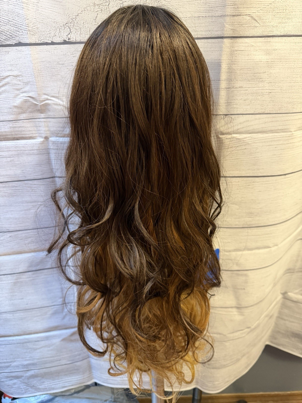 UT2327 Complete Cap Quick Weave Synthetic 26 Inch Wig