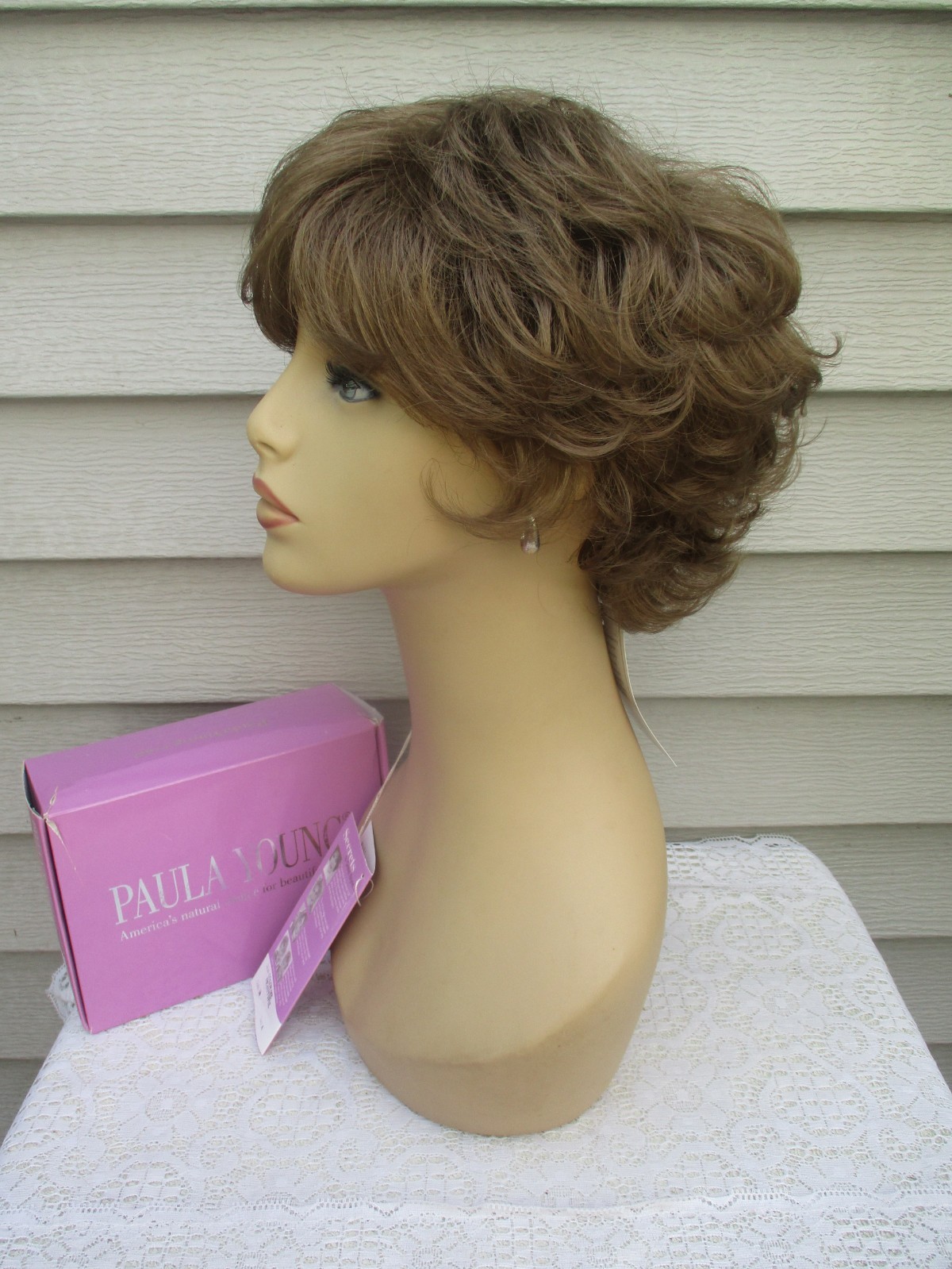 Paula Young COLOR ME BEAUTIFUL Size AVERAGE #18 LIGHT ASH BROWN Damaged Box