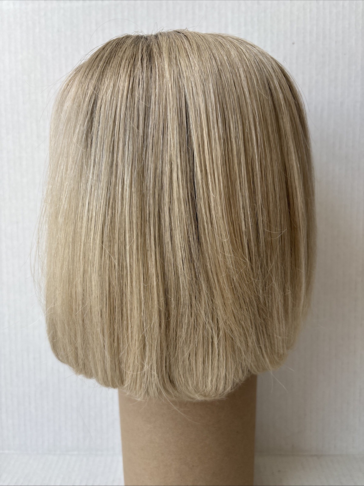 Belle Madame Synthetic Wig in Champagne Root Lea Mono SF Good Condition, No Box