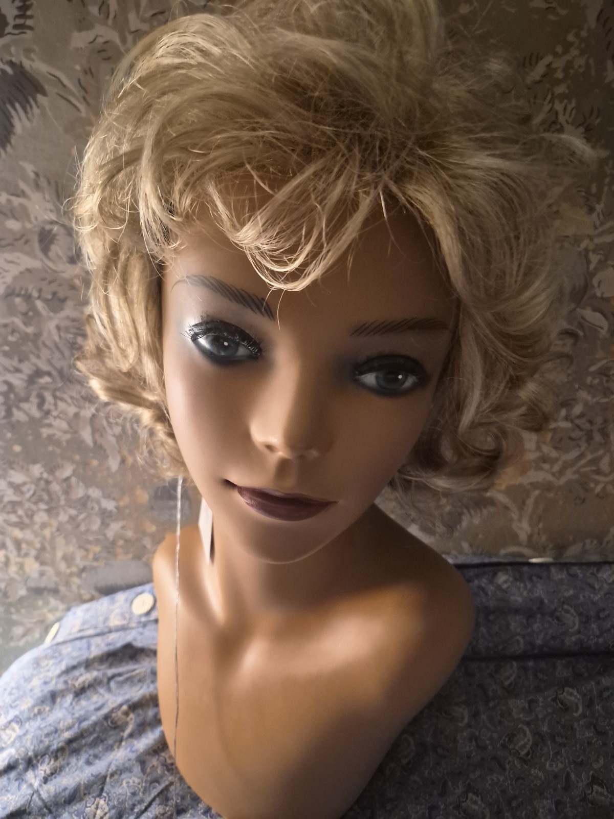 The Wig Company Dynamic Curly Blonde Synthetic Wig 20/88H Cap Large for Women