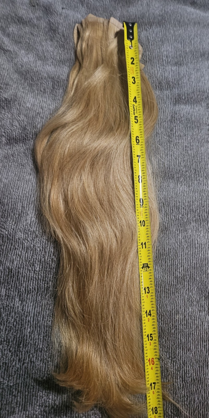 bellami Lux 18 Inch Invisable tape in hair extensions