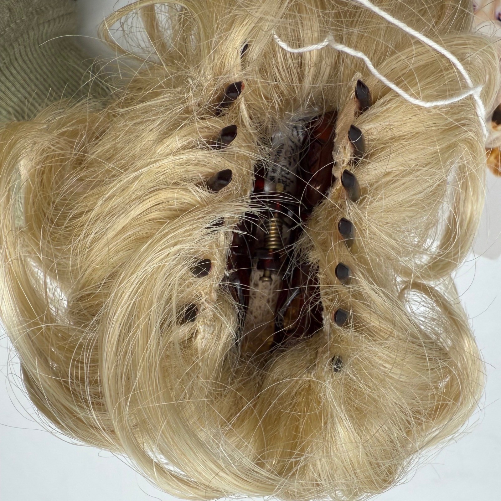 Celebrity Wear Hair Fusion Clip In Hair Piece Blonde Messy Bun Updo R22 8366