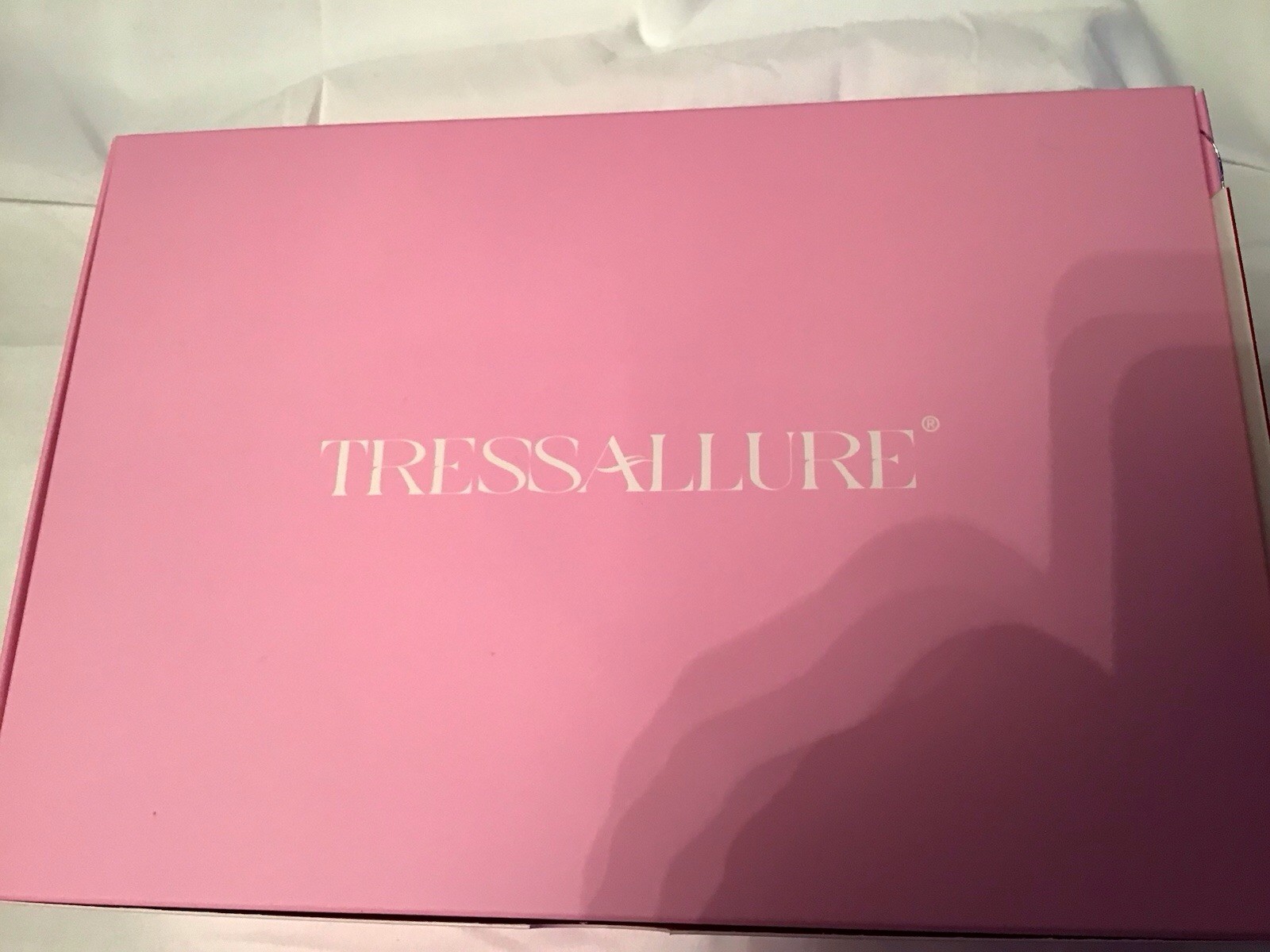 New in Box TressAllure CALIFORNIA BEACH WAVES WIG CHERRY GANACHE 33/130/R4