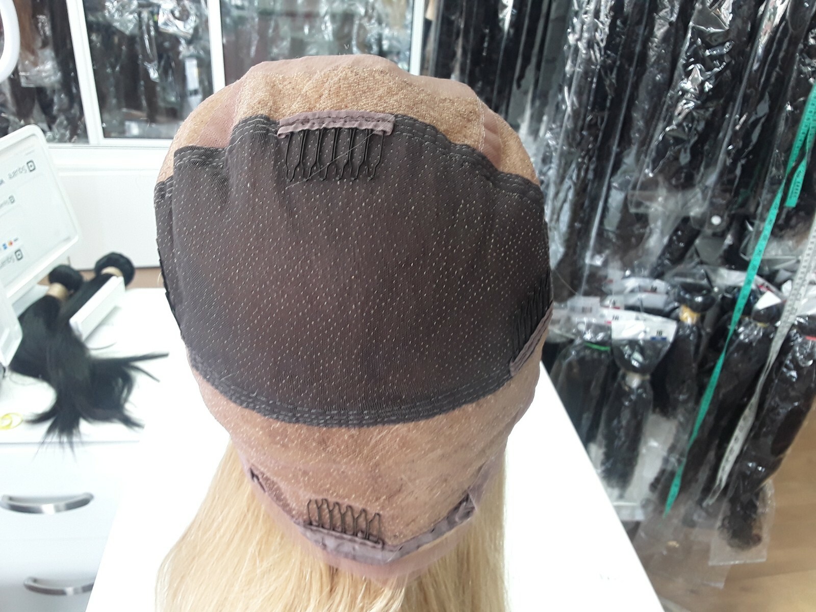 24 BRAZILIAN GLUELESS SILK BASE TOP FULL LACE WIG 180% DENSITY STRAIGHT HONEY 27