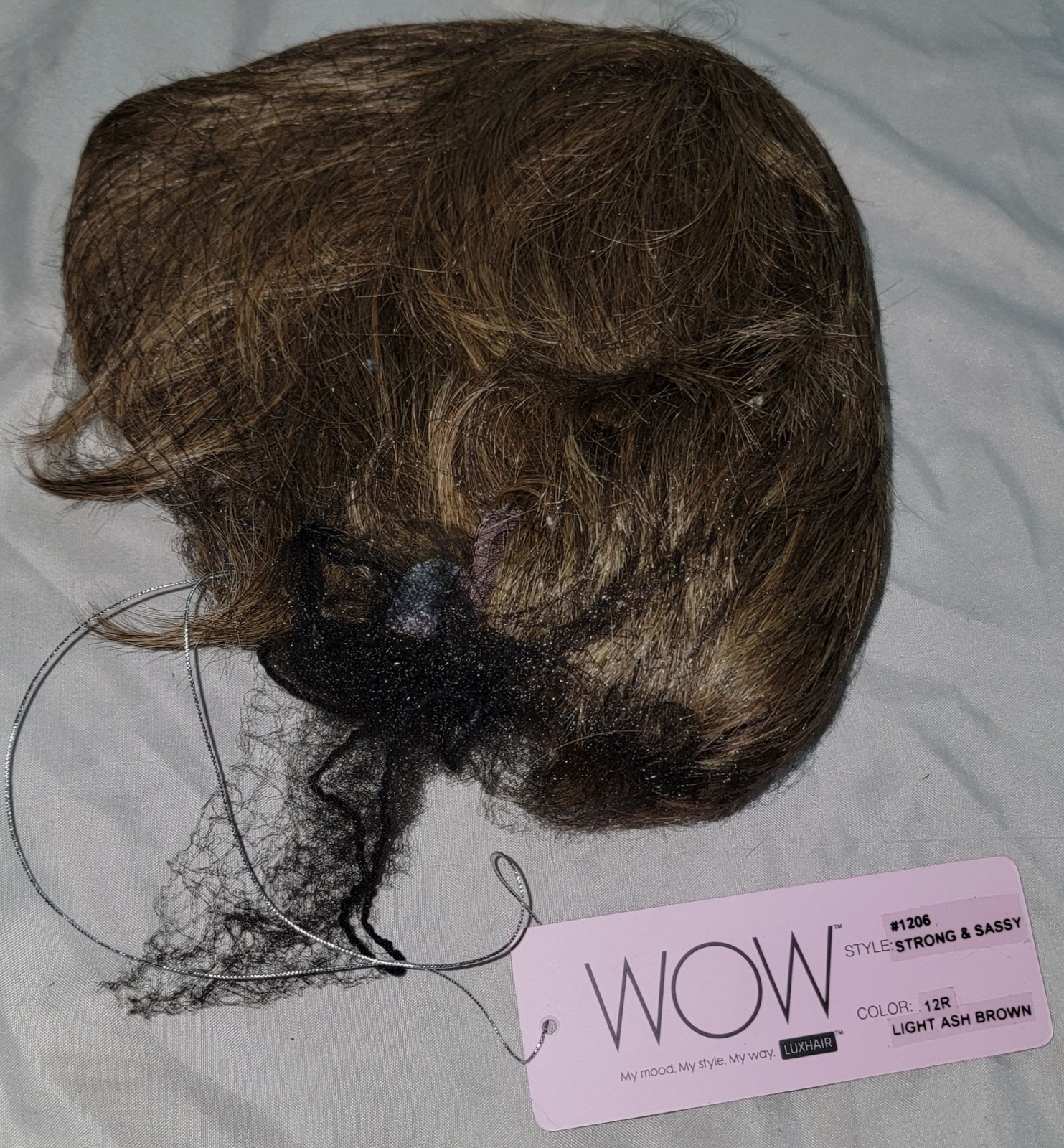 NOW LUXHAIR Strong & Sassy Wig LIGHT ASH BROWN Daisy Fuentes Hair NEW FREE SHIP