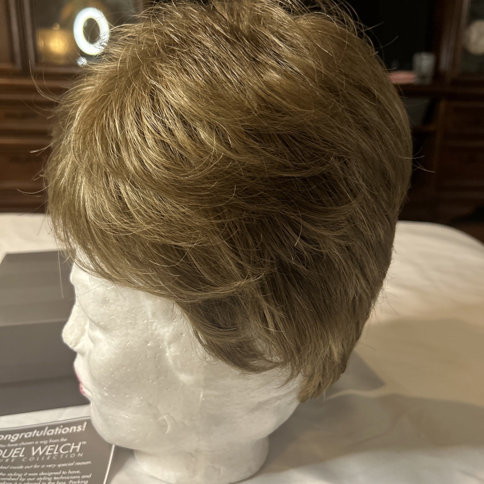 RAQUEL WELCH WIG Signature Collection SHORT Hair U Wear Light Brown Layered Pix