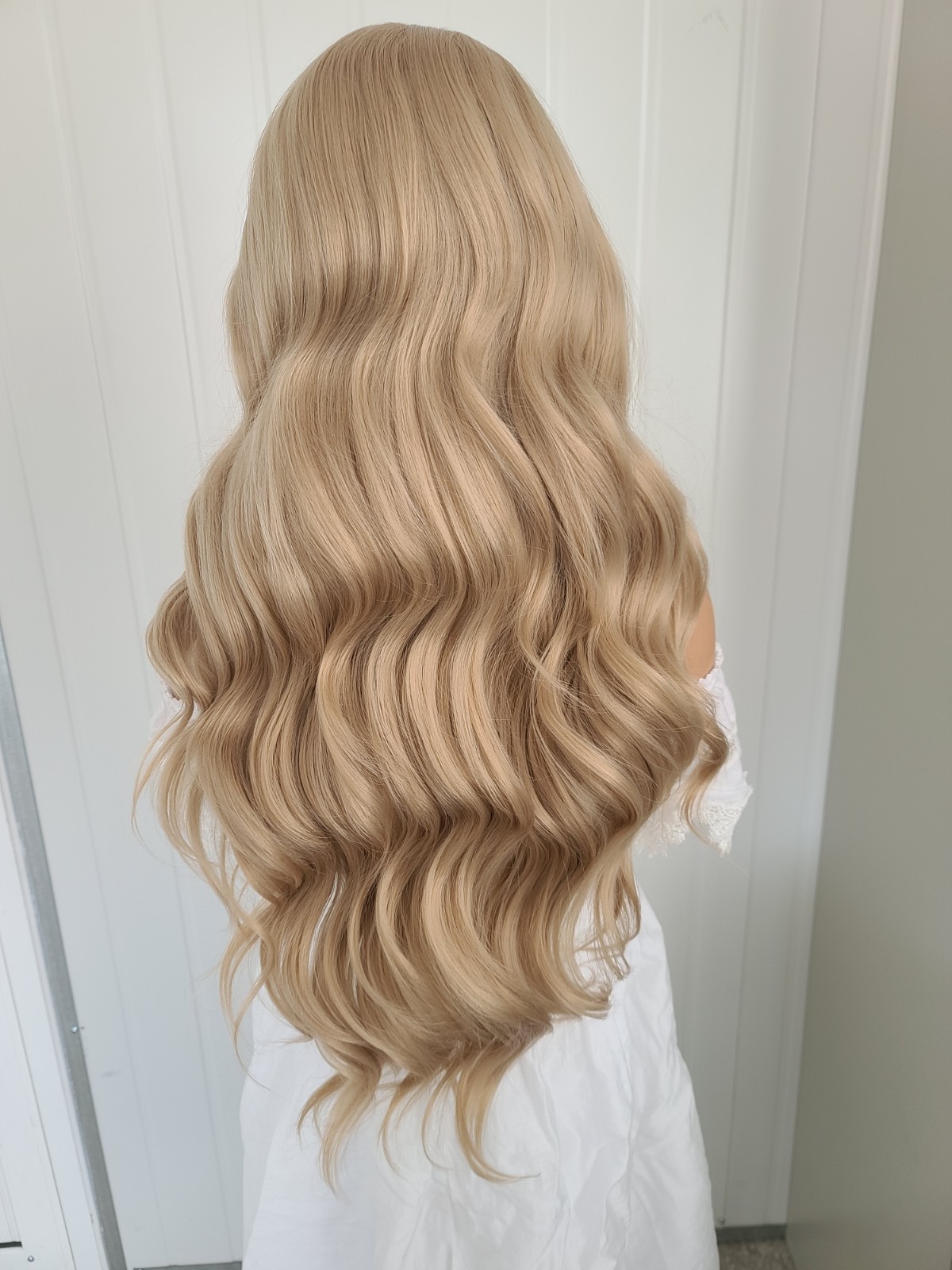 Heat Resistant Hair T Lace Front Wigs Long Wavy Ash blonde Layered Hairstyle