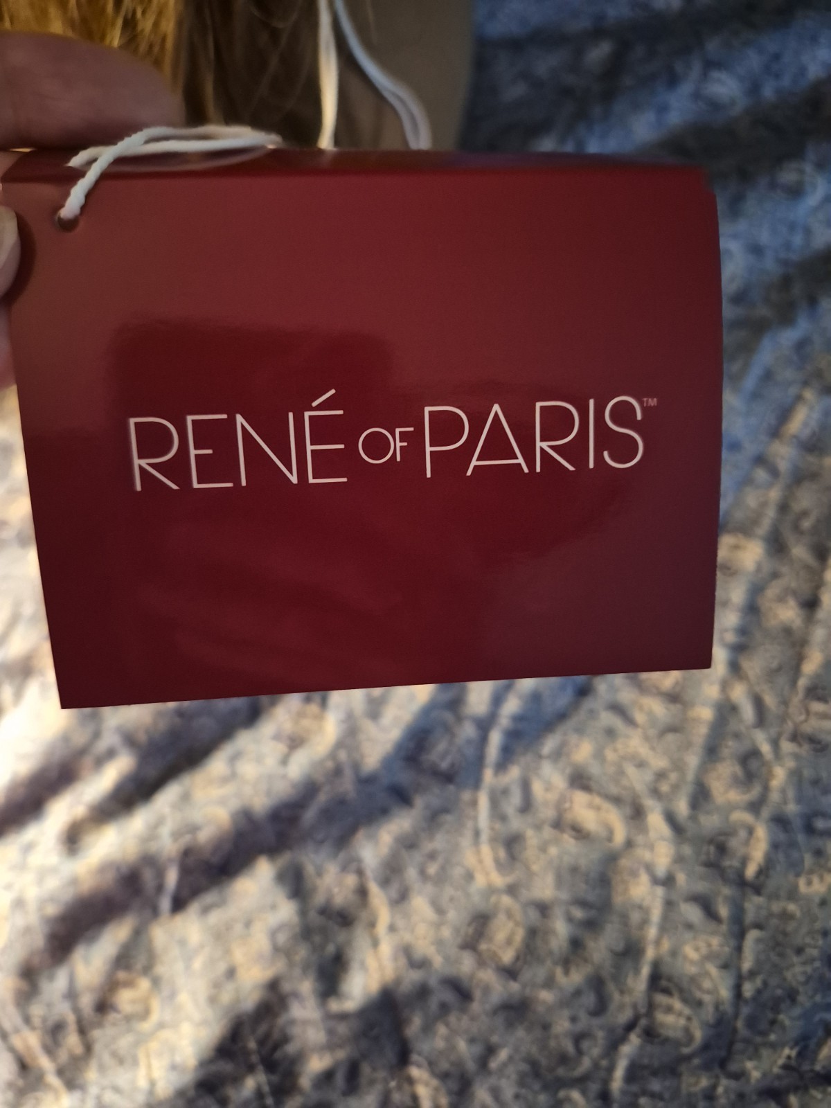 Rene of Paris Nolan Lace Front Straight Layered Synthetic Wig Mochaccino-R NEW