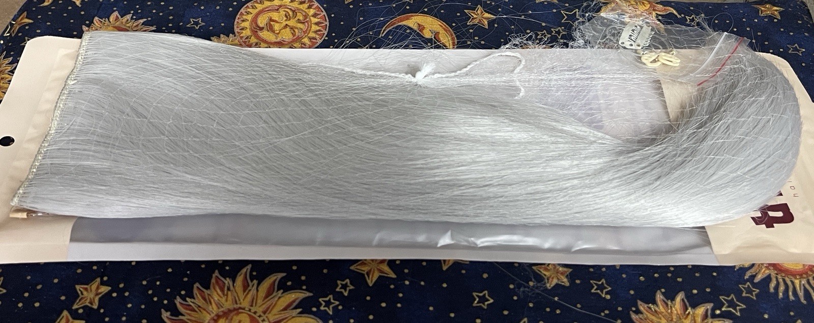 Thathair High Quality 14” Halo Extensions Silver Light Grey Wavy Straight Set