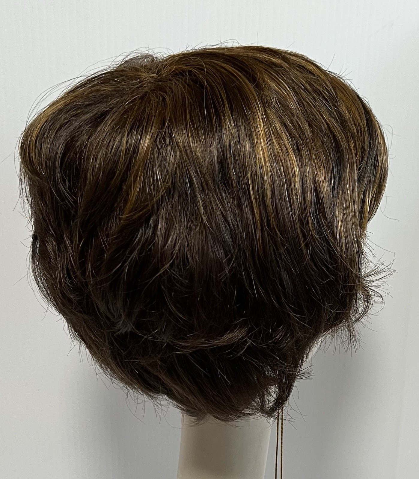 NWT! ASPEN Wig • Jenny 8/28HS • Medium Brown with Auburn Red Highlights