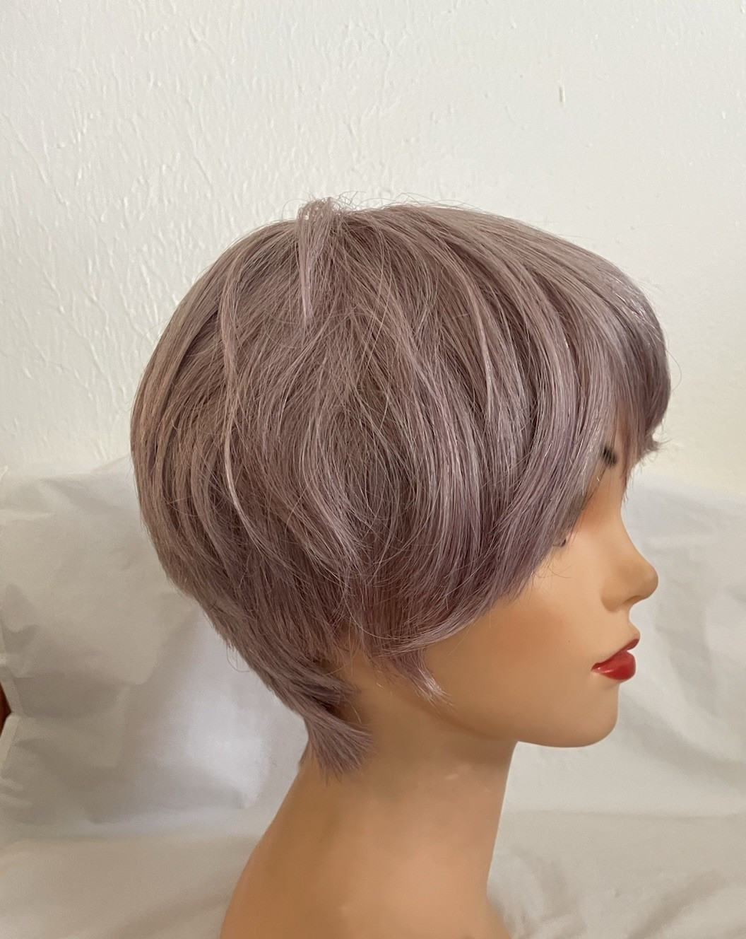 NIP Xuchang Yingduo Short Wispy Longer Bang Wig Salt & Pepper H11-Grey