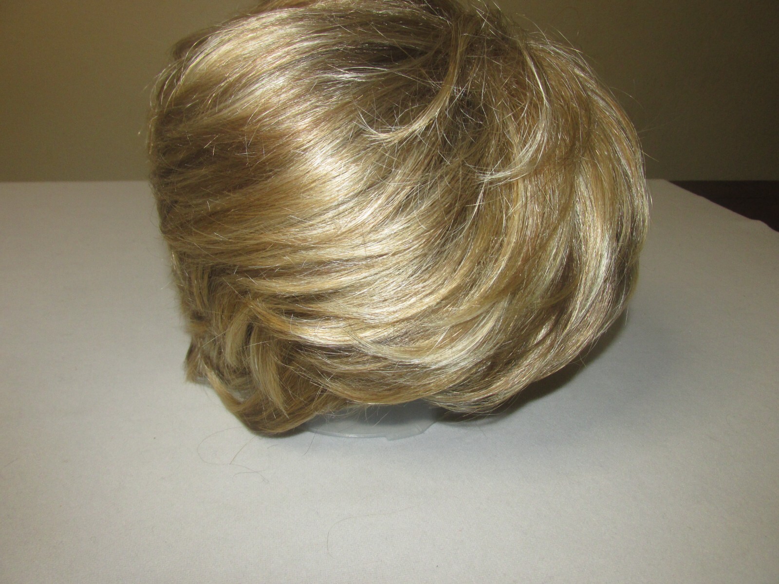 Tony of Beverly Women’s Wig * Frenchy * Caramel Kiss * MSRP $171