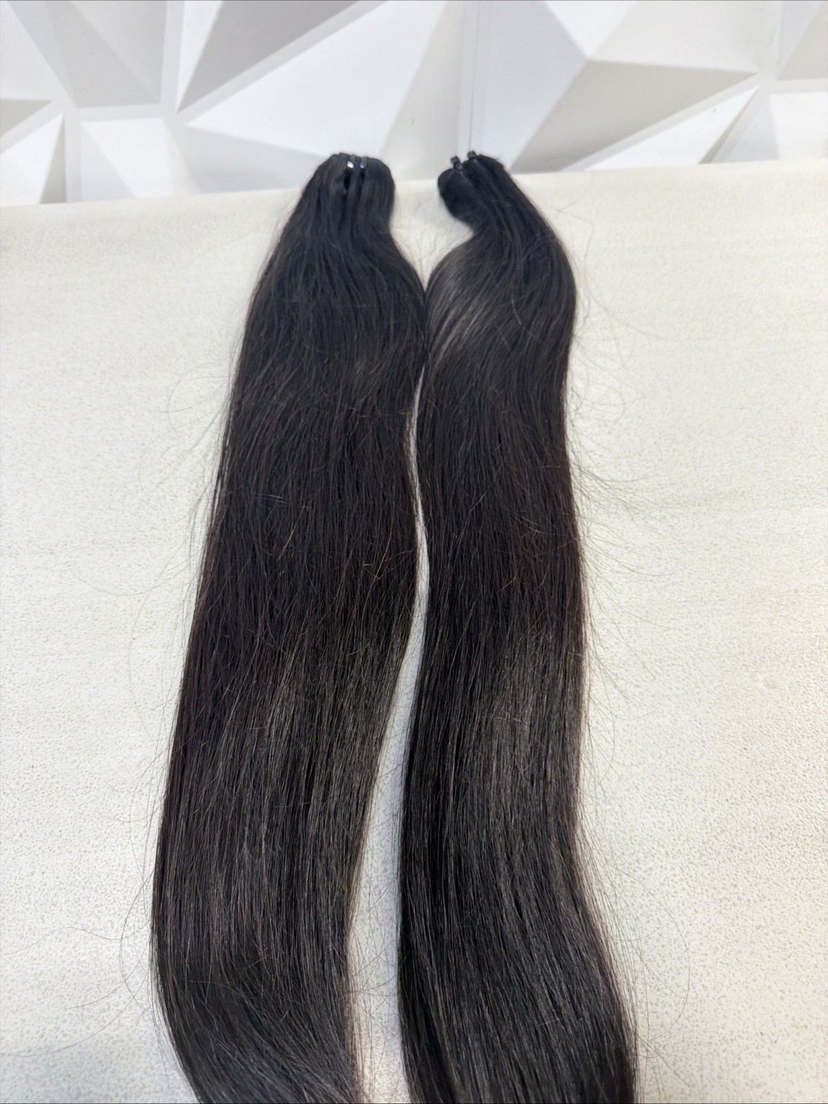 RAW UNPROCESSED HUMAN HAIR BUNDLES 26,28in