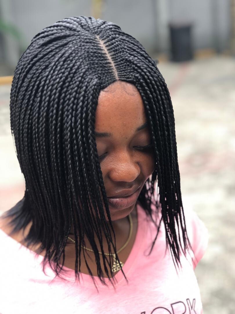 Braided wig/box braids . Color Black Light Weight Wig.