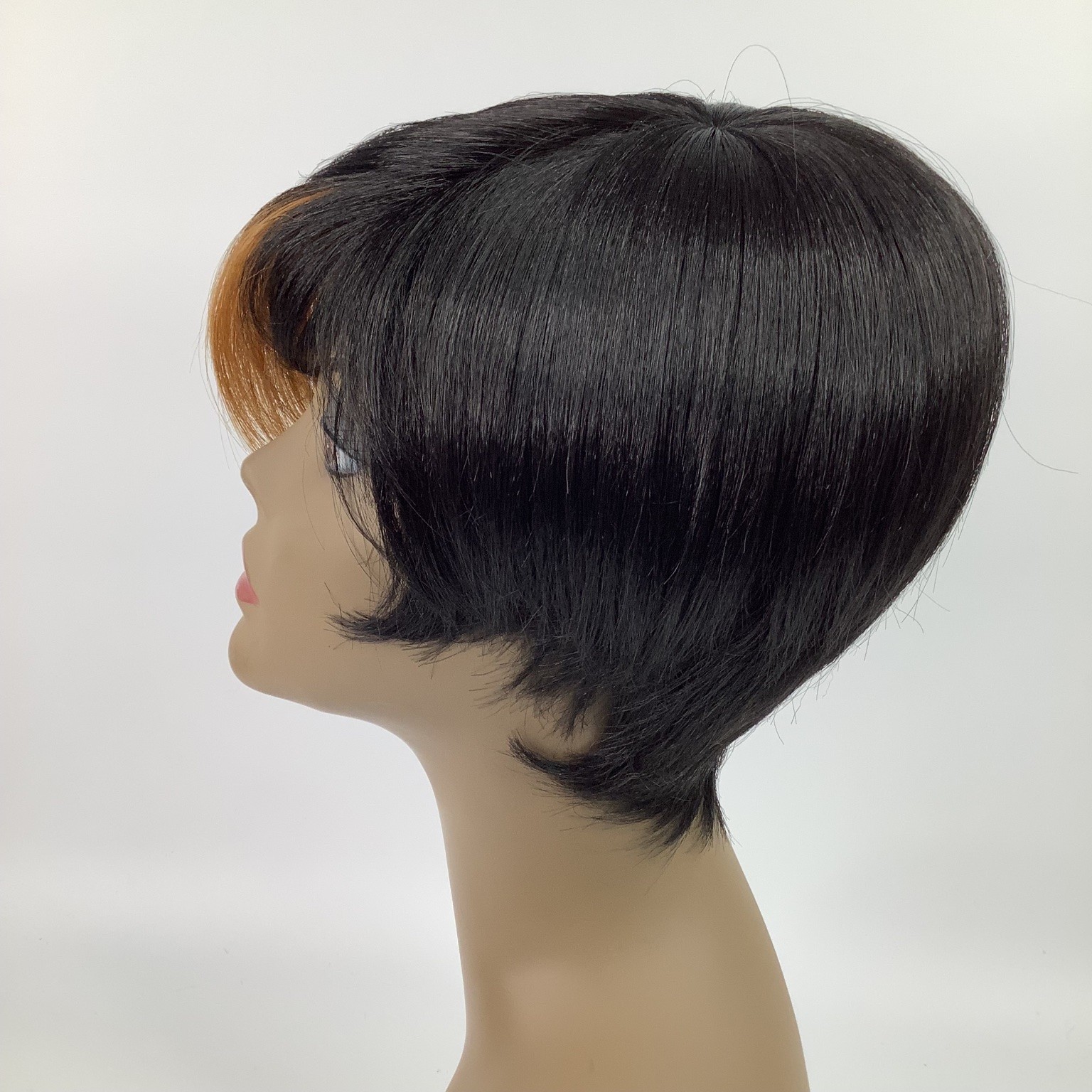 Vanessa SMART WIG smart BIO Short Layered FF27 Heat Friendly Fiber