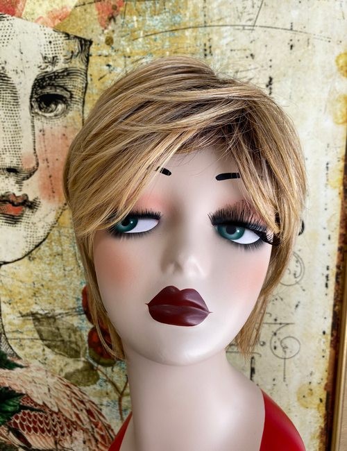Hairdo Wispy Cut Styled Wig Ginger Blond Rooted Med Gold New Cap HairUWear