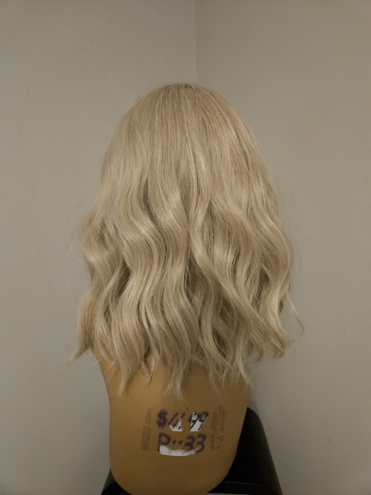 New WOMEN’S BEIGE BLONDE BANGS WAVY HAIR WIG