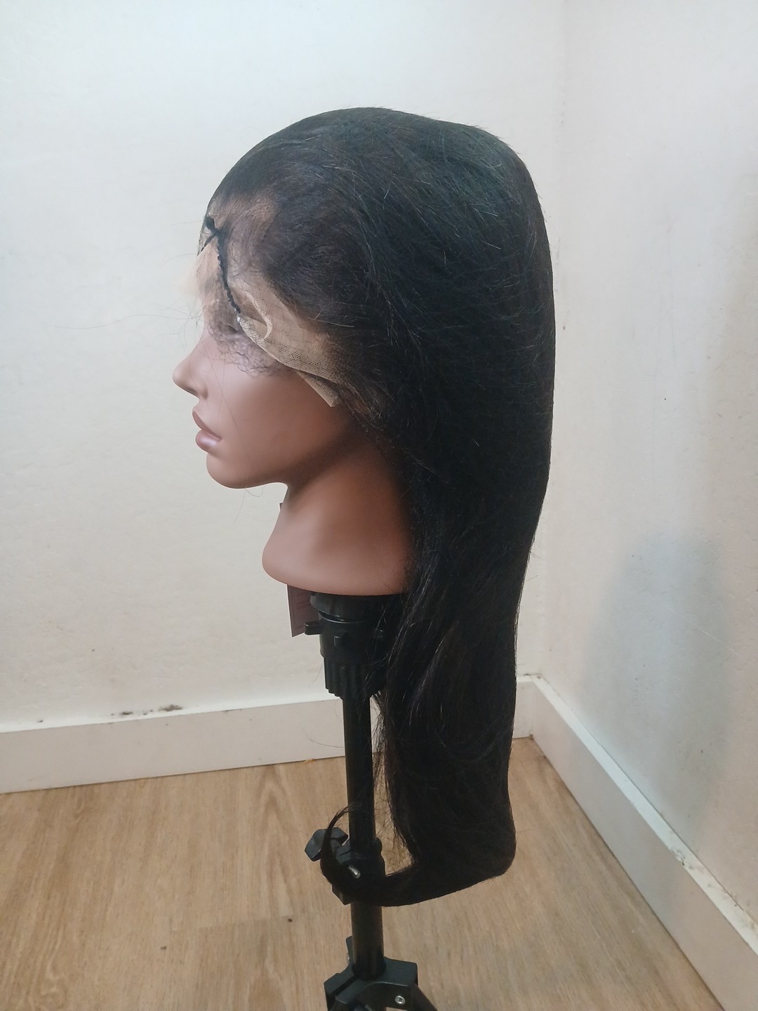 Ear 2 Ear Lace, 100% Human Straight Wig, 22 Inche Good Quality.