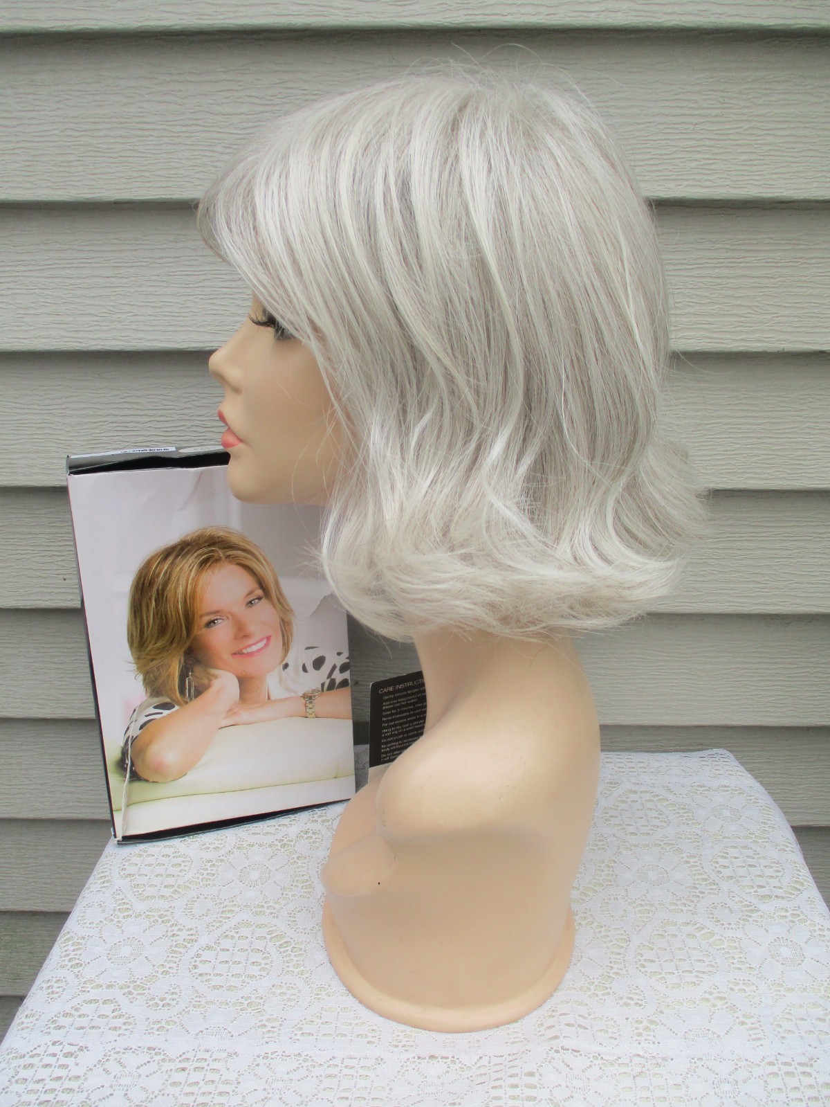 Toni Brattin Wig ENTICING Size Reg AVERAGE Color LIGHT GRAY Heat Friendly