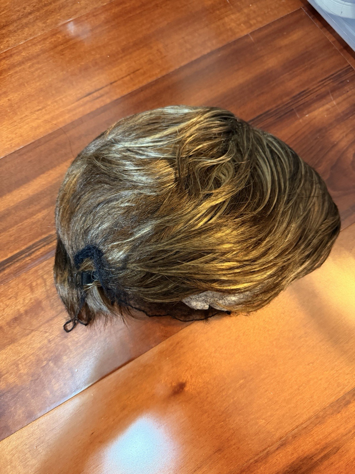 GNIMEGIL Women’s Synthetic Wig Light Brown Ombre (Highlights), SHORT PIXIE