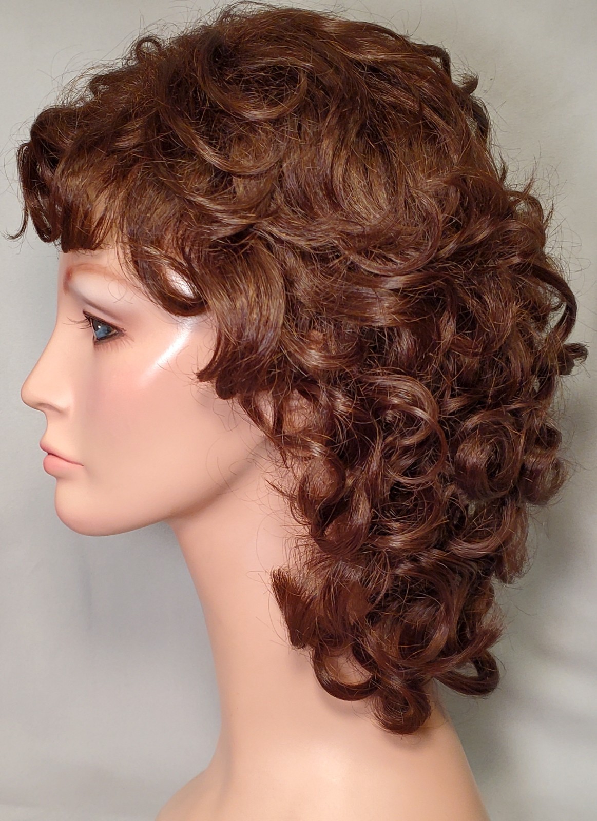 Beverly Hills Tony of Beverly Curly synthetic wig Color 33 NWT display
