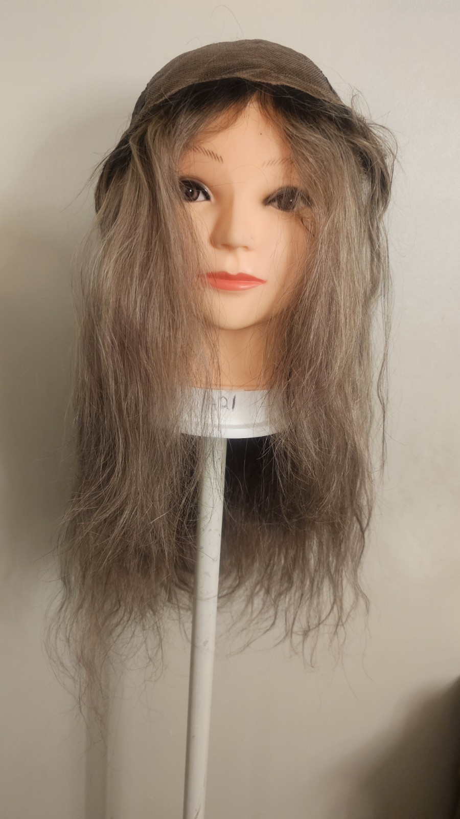 High Quality regular Top 22 to 24″ grey curly 100% Virgin Human Hair Lace Wig